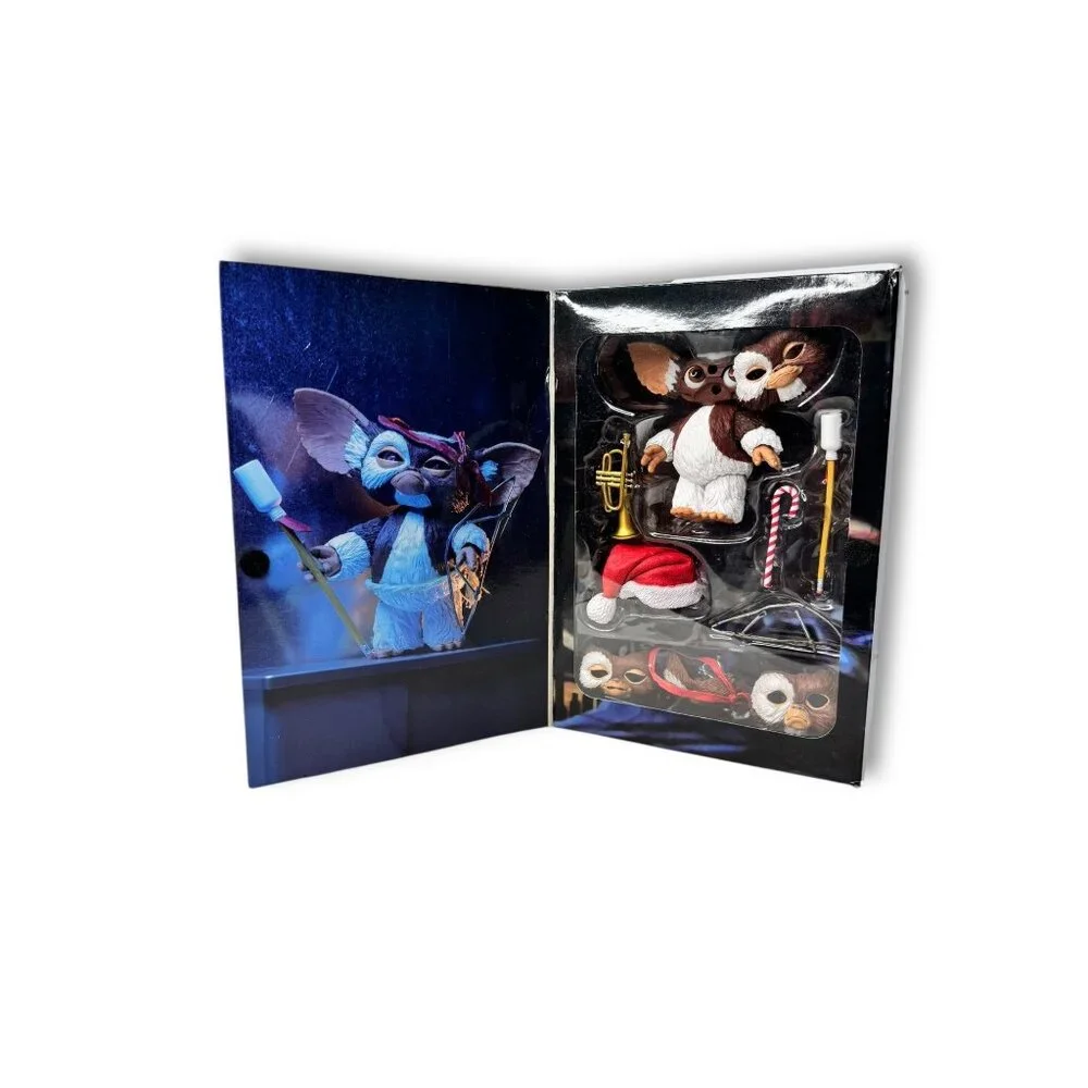 NECA Gremlins Gizmo Mogwai Action Figure with Accessories Holiday Set